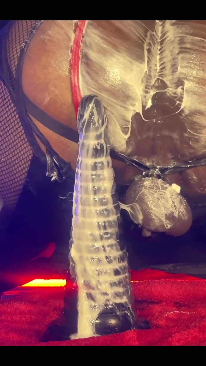 DipsoDeep: Femboy Bottom Dipsodeep Kremy Butthole with Large Dildo - Anal Training