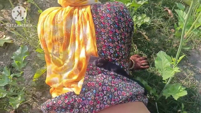 Kavita69: Desi village bhabhi bị devar đụ ngoài trời