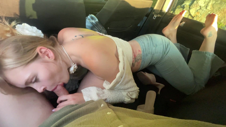 HotPrincessUA: Venkovní kouření a footjob: podvádění s BFF