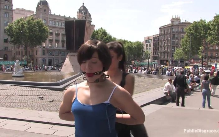 Public Disgrace by Kink: Alina rose की सार्वजनिक रूप से दो पुरुषों द्वारा चुदाई