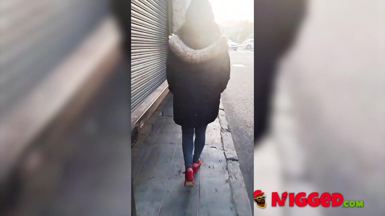 FAKings Black Fix: Mama, Gretig Voor Zwarte Dekhengst, Accepteert De Uitdaging. Aura, Gelukkig...