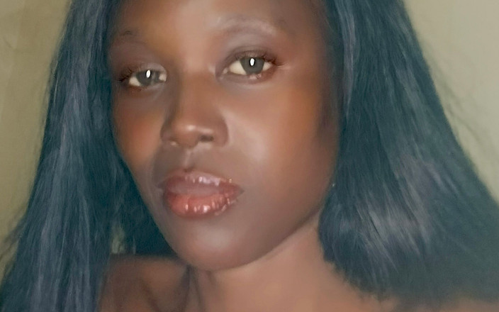 Briita: Une Black Baise Avec Une Banane.
