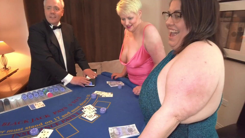 MattyFacial: Casino blackjack chupando y follando