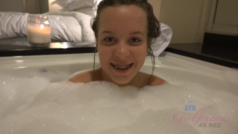 ATK Fans (Girlfriends): Vacances virtuelles à Las Vegas avec Liza Rowe 2/3