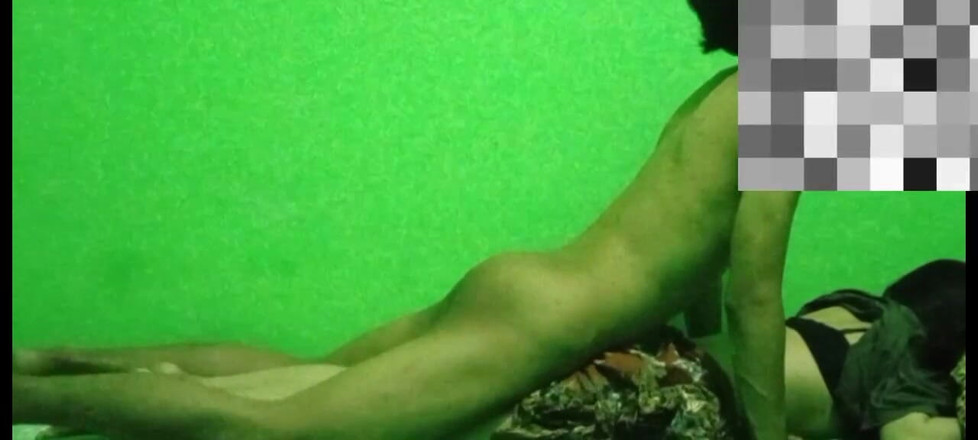 Famly sex: La chatte étroite de ma demi-sœur qui me donne toujours envie...