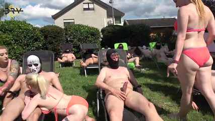 Creampie Clinic: Bahçede dölleme grup seks ve üreme seansı