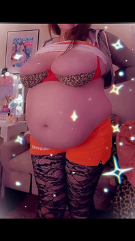 Hooters Girl Got Fat
