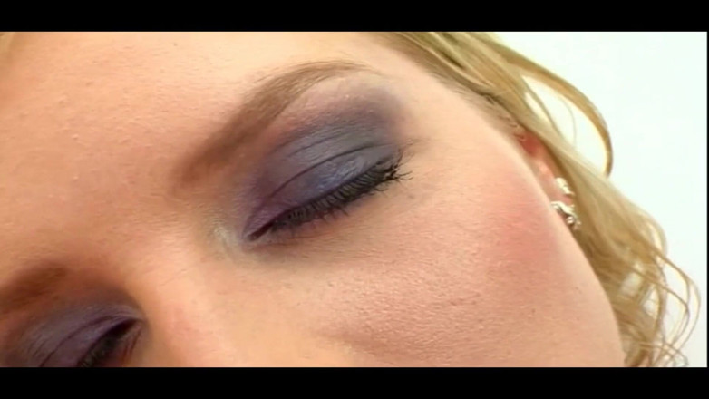 Cruel Media TV: На відкритому повітрі гаряча блондинка соло з Ніколом