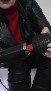 Advent Session: anal, pulă într-o cușcă Mini, mirosind șosete împuțit, joc cu sfârcuri și orgasm cu vibrator