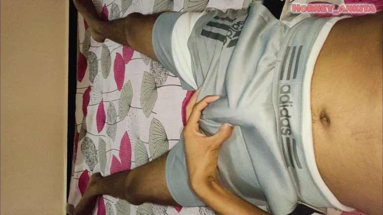 Horney_Ankita: Desi Indische stiefzus meester berijdt grote zwarte pik van stiefbroer...