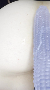 Maisdildo in meinem arsch!
