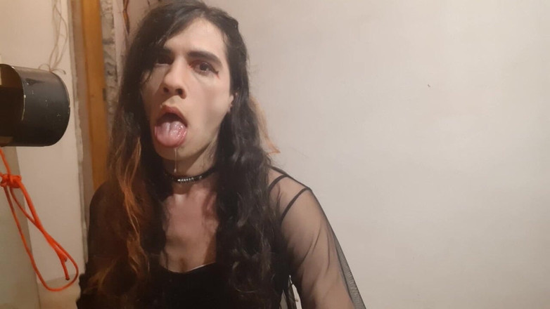 DiiVampy: Máy đụ cổ họng