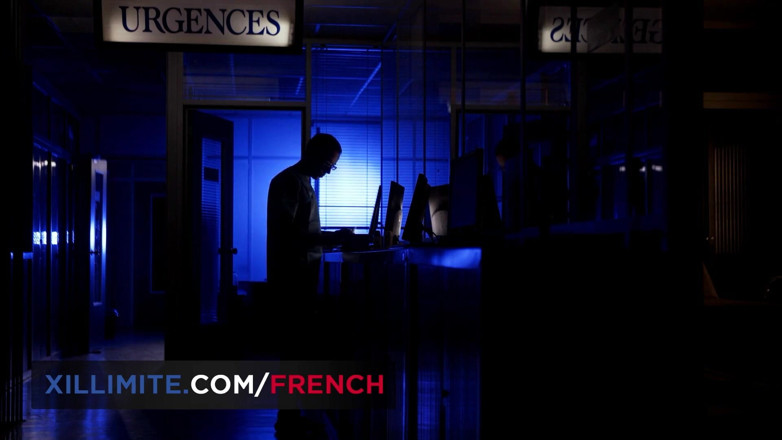 French girls at work: 2人の看護師が患者を本当によくケアします