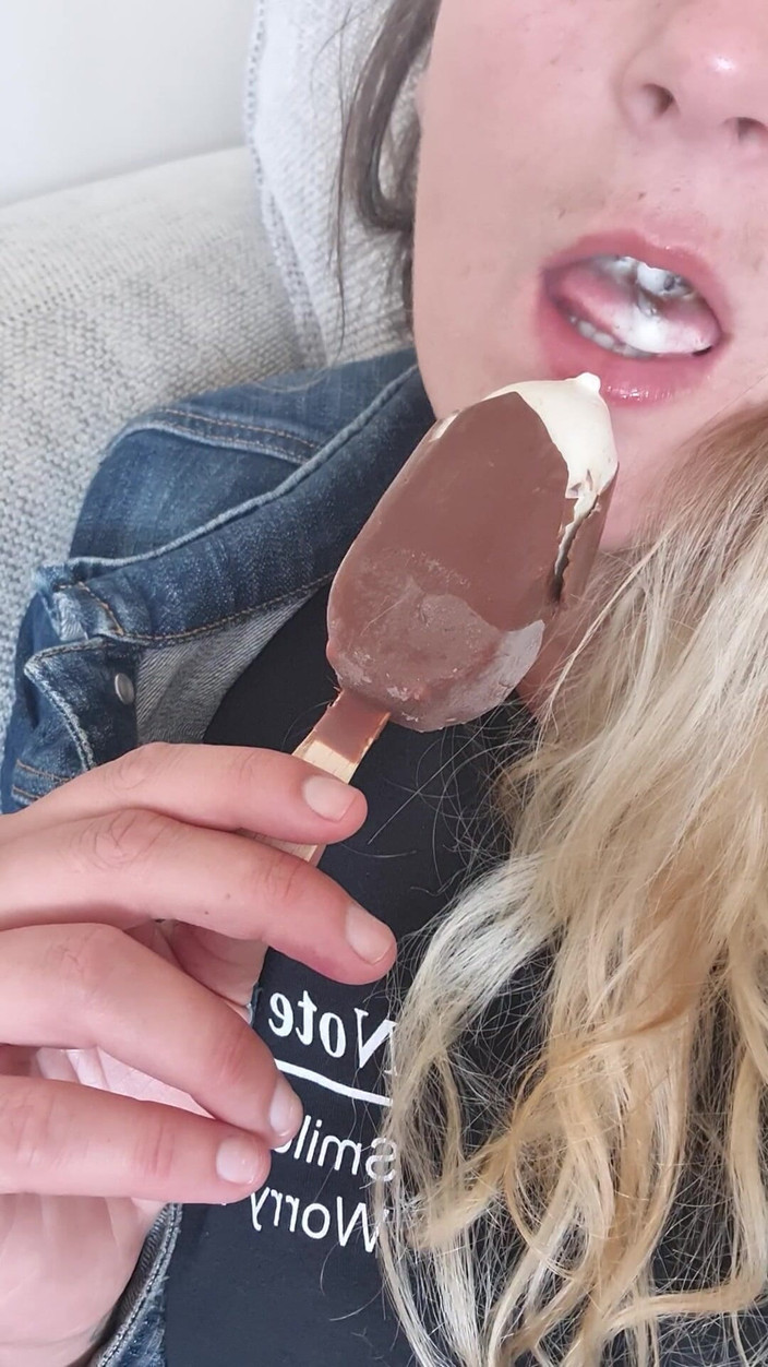 Lady_n_92: Solo un assaggio yumm