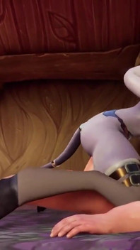 La strega draenei scopa un tipo con le reggette dell'elfo | Parodia porno di warcraft