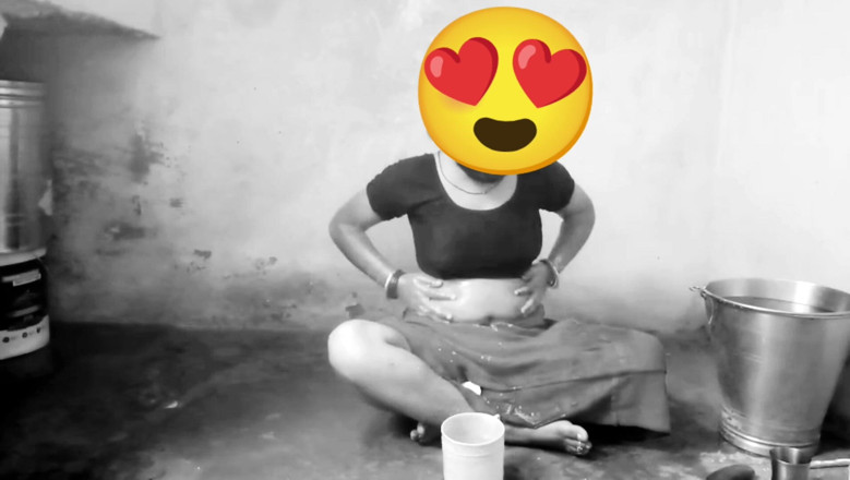 Sexy baby: Shilpa Bhabhi looks so sexy in black and white, and...