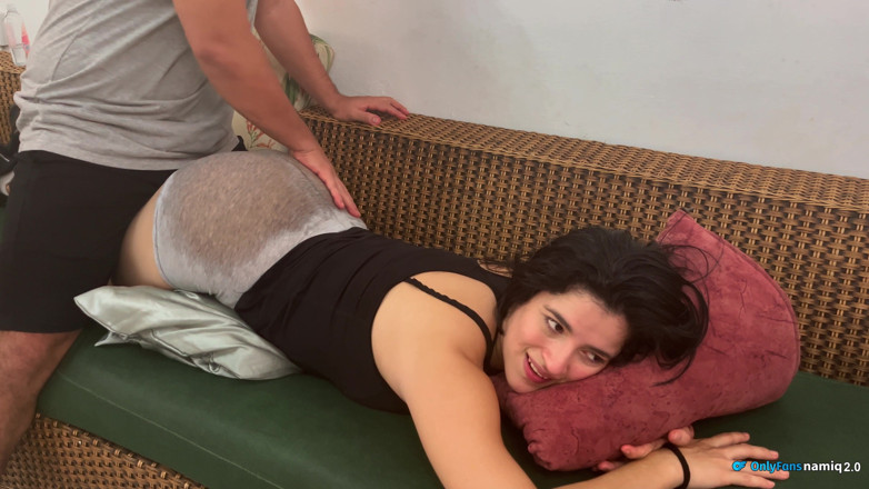 Dakotasex: Eu acidente minha vizinha e a ajudo com os primeiros...