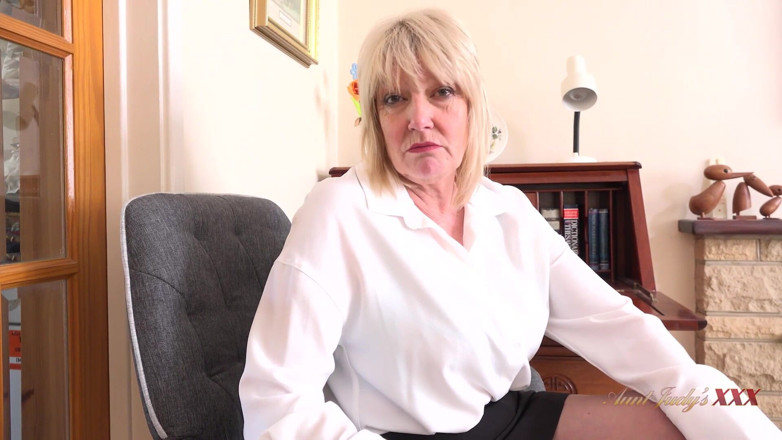 Aunt Judy's XXX: AuntJudysXXX - Busty Mature Boss Lady Mrs. Amy Sucks Your Cock...