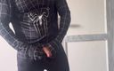 Boy gym: Spiderman travieso tiene una polla traviesa para tu placer