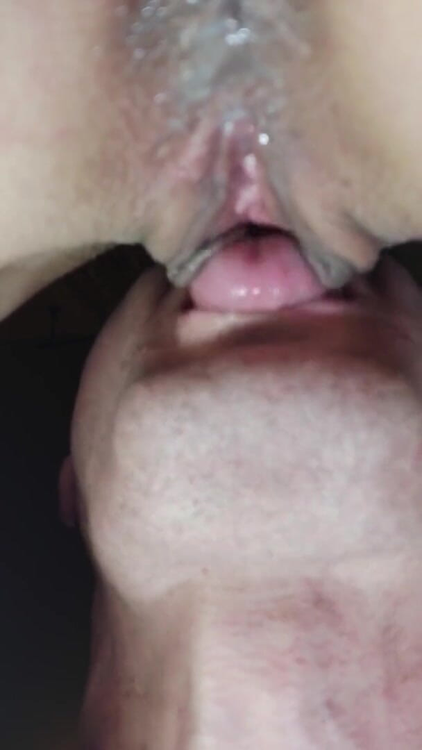 Wet Pussy Fuck: Teen's wet pussy is licked dripping pussy close up