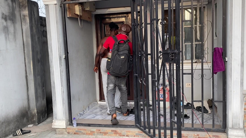 Creamyverseguy2: 私の妻をファックする