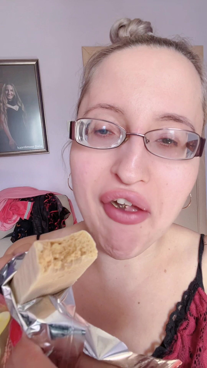 FinDom Goaldigger: Asmr Eating Protein Bar No Sugar