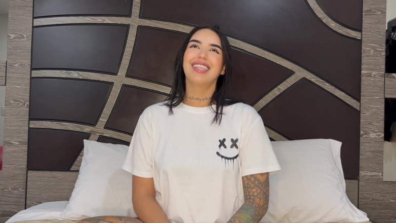 Fkn studio: Le casting de Lina : Le casting de Lina, voluptueuse
