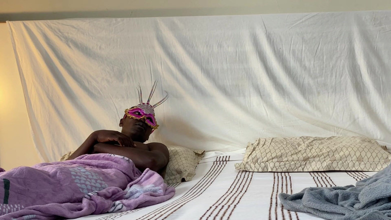 Girlnona: 妻子试图保持忠诚，但不能反对丈夫最好的朋友大黑鸡巴 第1部分