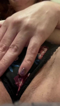 Ellies Juicy Pussy