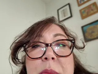 cutejayne: Loving Plump BBW Stepmommy Needs Breeding