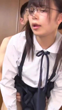 La bella e liscia milka aoyama si scioglie in una dolce e intensa sborrata dentro - ep3