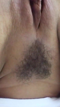 Solo sexo no prado - peluda milf masturbação