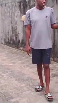 Kita Berada Di Luar Kita Mahu Merakam Adegan Luar Di Bangunan Yang Belum Siap