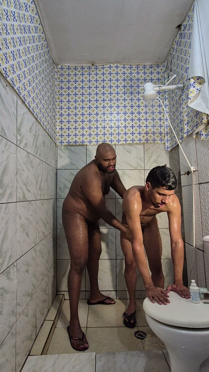 Alladin: Fucked in the Shower