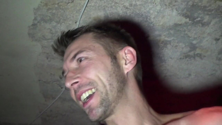 RAW FRENCH PIGS: Ryan follada a pelo por Esteban en la trastienda