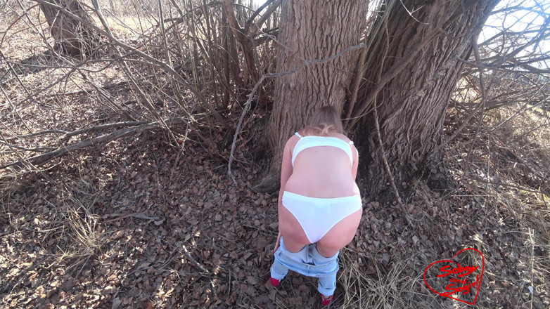 SOboyandSOgirl: Seduziu uma amiga para um passeio no parque - gozada na...