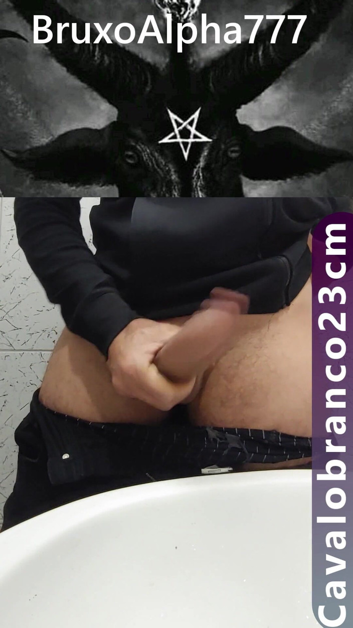 BruxoAlpha777: Pisciare e applaudire con un bastone