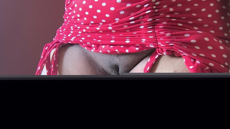 PATY PATY: सबसे सेक्सी सौतेली मम्मी अपने पड़ोसियों को अपनी चूत दिखा रही है