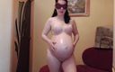 Anna Sky: Belleza embarazada con una gran barriga