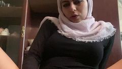 Blasphemy Muslim Pussy Full Wet on My Rug Mia Niqab
