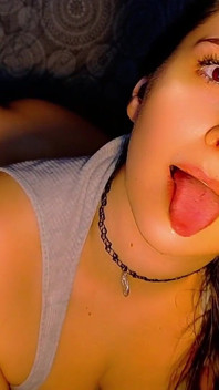 La camgirl è davvero eccitata