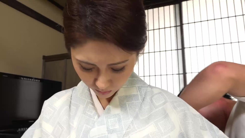 Vulture: 관능적 드라마 극장: 온천 여관 3에서 아름다운 주인과 음란한 사건