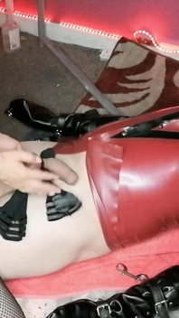 Sahibe fetiş transeksüel alekssandra itaatkar lastik köle anal esaret eğitimi! Transeksüel heteroseksüel sıkı götünü sikiyor!