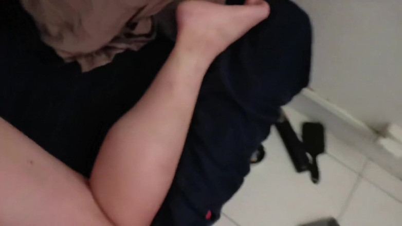 HeavyFrenchDaddy: Tahle cameo coura je ošukána velkým prasetem. Je připravena udělat...