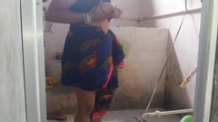 Busty mom: 站立的印度性爱