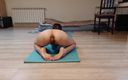 Elza li: Dubbele penetratie dildo yoga