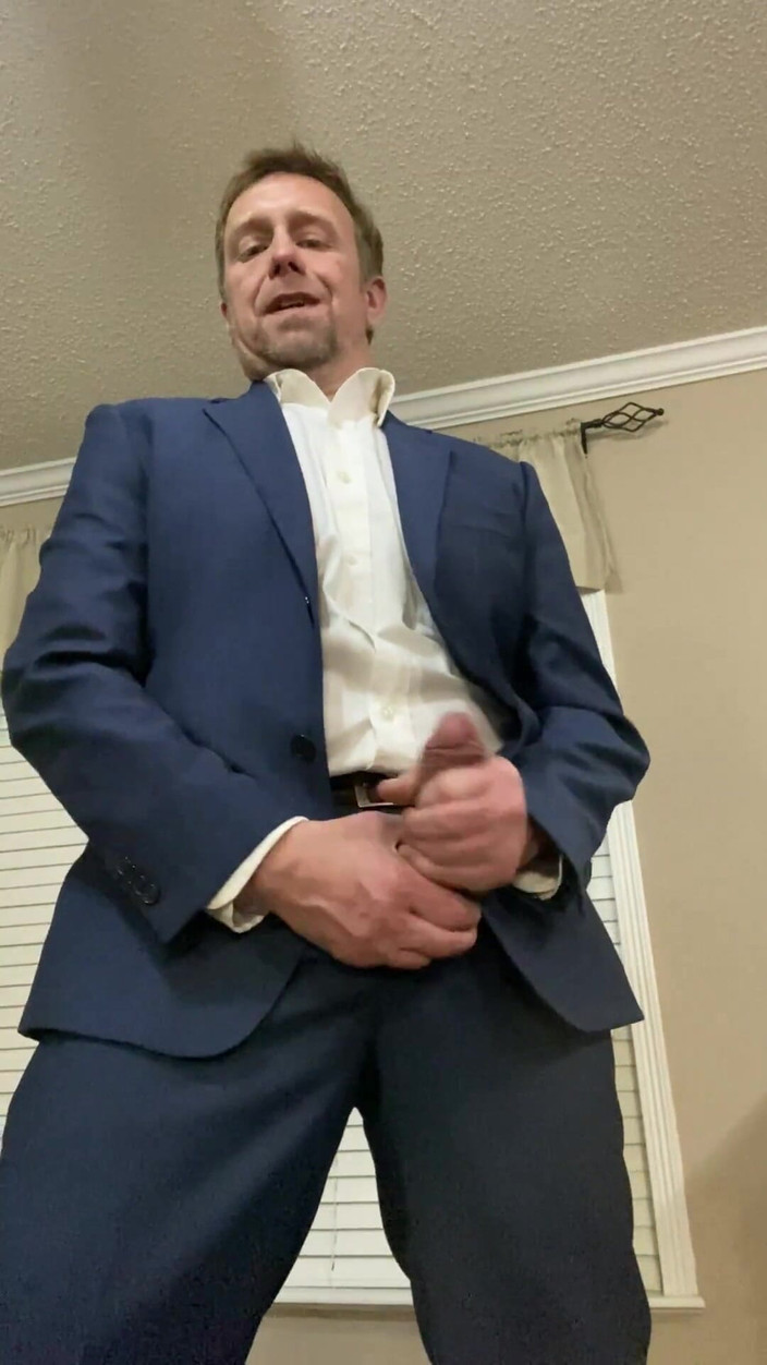 RealBigDill: Использует твои грязные дырки девушки, как кусок мяса шлюшки