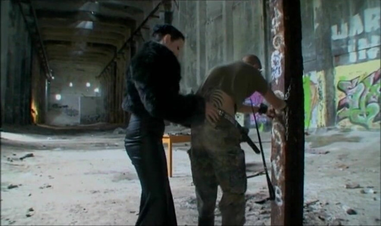 Absolute BDSM films - The original: Verlassenes BDsm