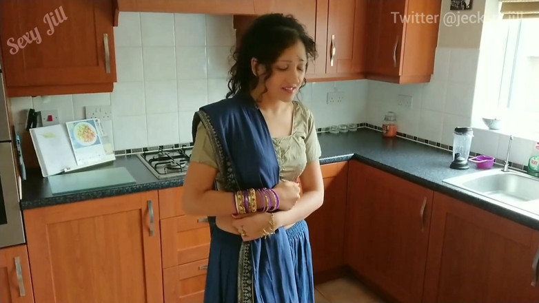 POV_Indian: Indický děda šuká těsnou panenskou kundičku nevlastní vnučky - hindský sexuální příběh, část 2...