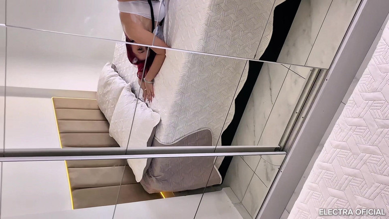 Electra Dominica: Electra Dominica